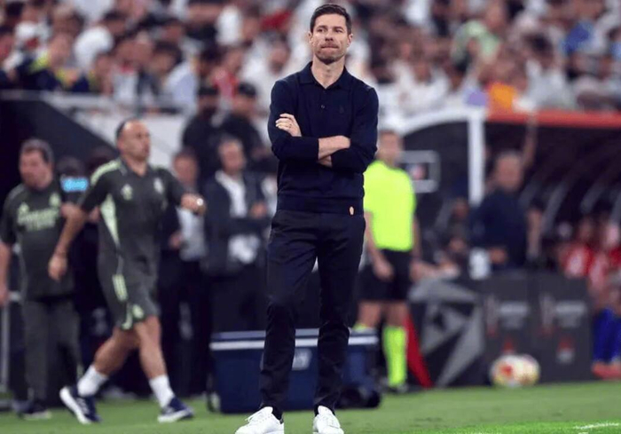 开云在线开户-皇马切尔西曼联2026年相继换帅|哈维·阿隆索|红魔|卡里克|阿莫林|马雷斯卡_新浪体育_新浪新闻