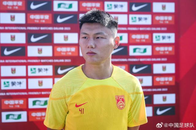 开云在线开户-方昊：要大胆展示自己 努力拼搏配得上国足球衣