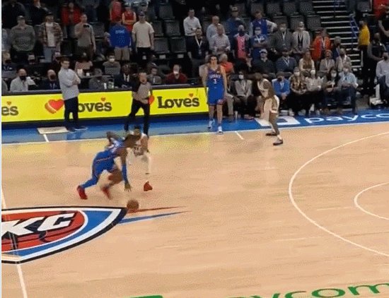 开云体育app-NBA近25年最远绝杀！格雷厄姆天外飞仙荡气回肠