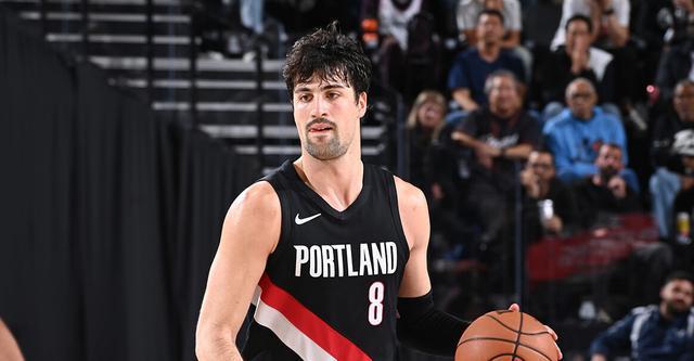 开云体育app-霍勒迪30+6阿夫迪亚28+11+8 开拓者客场战胜快船